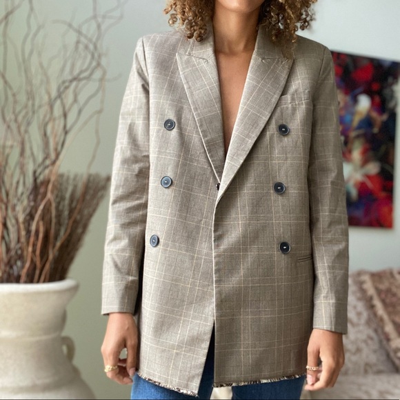 Blazer - Picture 4 of 4